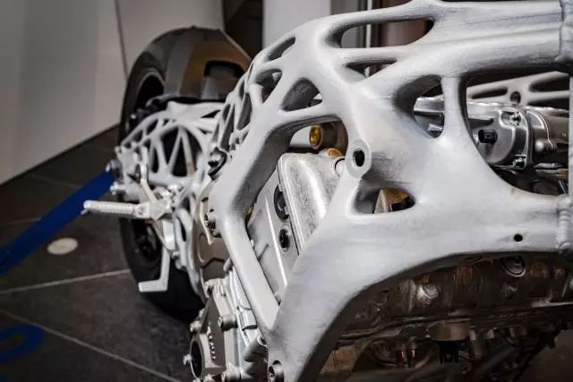 BMW 3D打印S1000RR车架